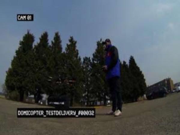 بالفيديو: طائرة بدون طيار لتوصيل البيتزا