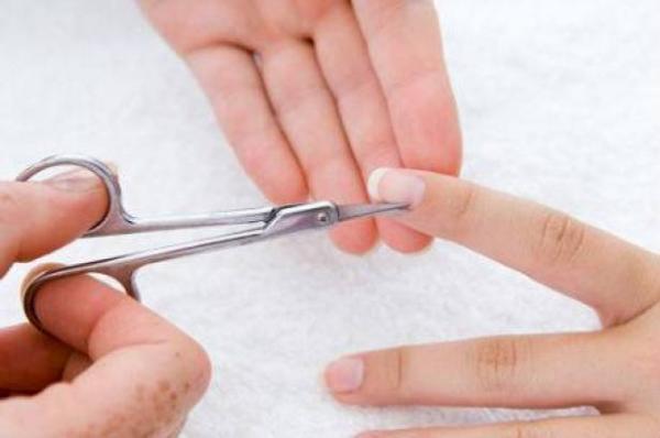 ماذا يختبئ تحت أظافرنا؟