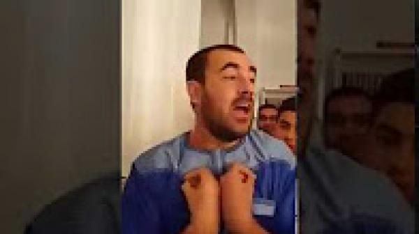 الزفزافي يوقف خطيب صلاة الجمعة بالحسيمة