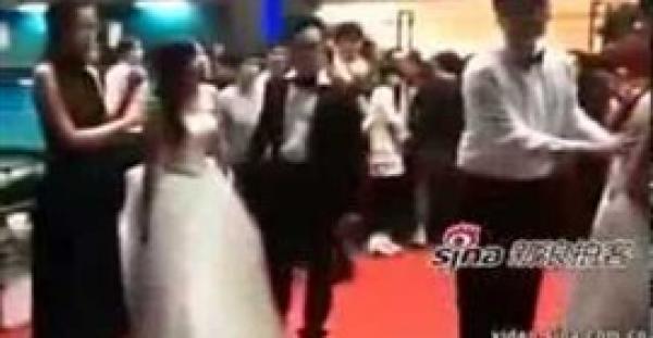بالفيديو.. «مشاجرة عنيفة» بين عروس وعشيقة زوجها في حفل زفاف