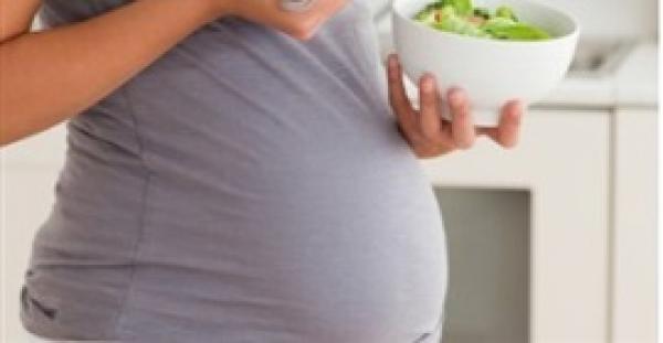 10 أطعمة يجب تناولها يوميا خلال الحمل