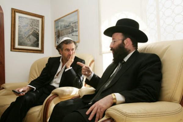 كاتب يهودي يؤكد أن "الموساد" يتحكم في التيار الأمازيغي بالمغرب