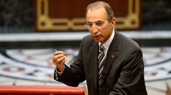 "الطرد الملكي" يدفع الوزير السابق "حصاد" إلى مغادرة المغرب بشكل نهائي