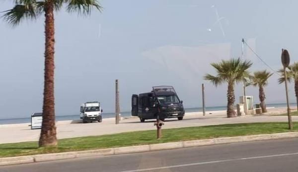 بالصور .. إنزال أمني مكثف بـ"كورنيش" طنجة تحسبا لمسيرة احتجاجية نحو الشواطئ من أجل السباحة