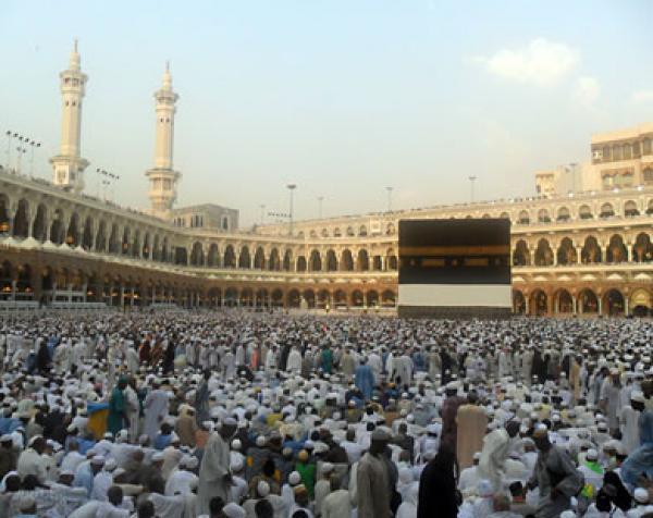 إعادة الحج والعمرة.. لماذا يفضله البعض على أعمال الخير الأخرى؟