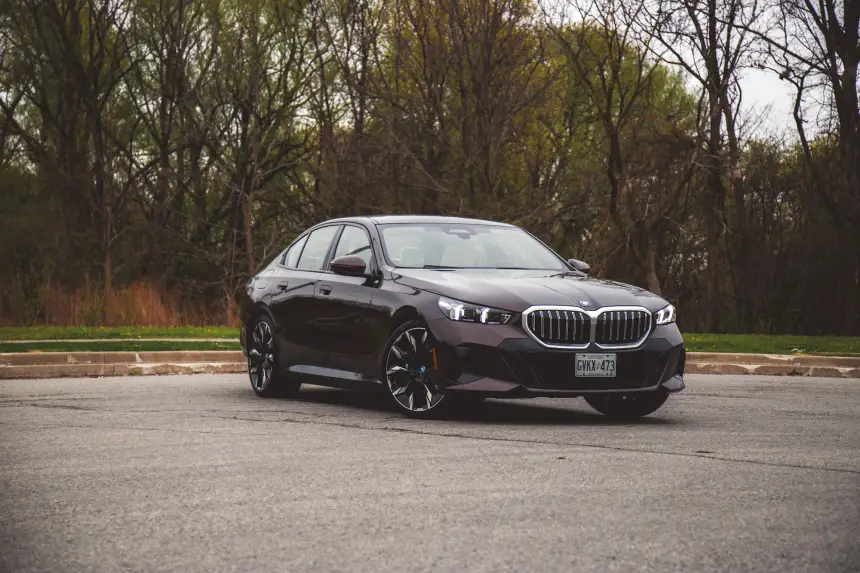 BMW  تستدعي عدة طرازات لإصلاح خلل بسبب احتمال نشوب حريق