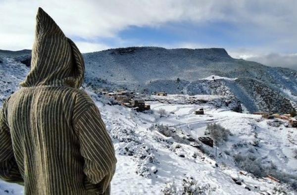 انخفاض ملموس في درجات الحرارة وعودة التساقطات المطرية بهذه المناطق