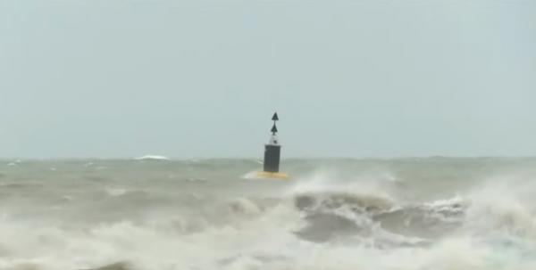 عاصفة قوية تضرب شمال غرب أوروبا