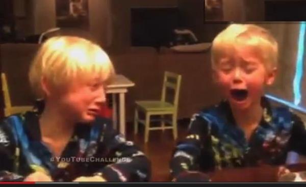 فيديو استقطب 4 ملايين مشاهد: مزحة تثبت أن الأطفال يفضلون الحلوى على أهلهم