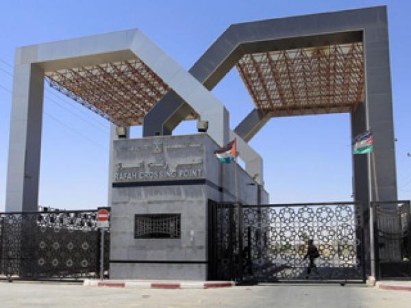 مصر تغلق معبر رفح لأجل غير مسمى