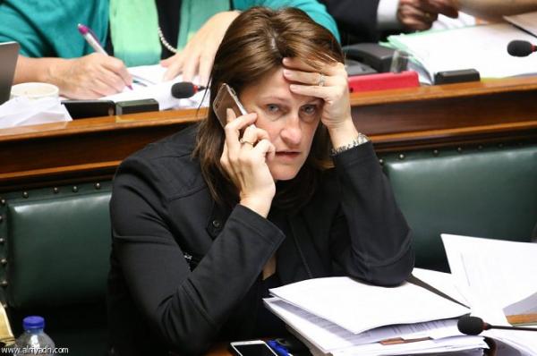 استقالة وزيرة النقل البلجيكية بسبب تقارير عن مطار بروكسل