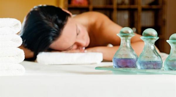 الزيوت العطرية.. علاج للجسد والروح