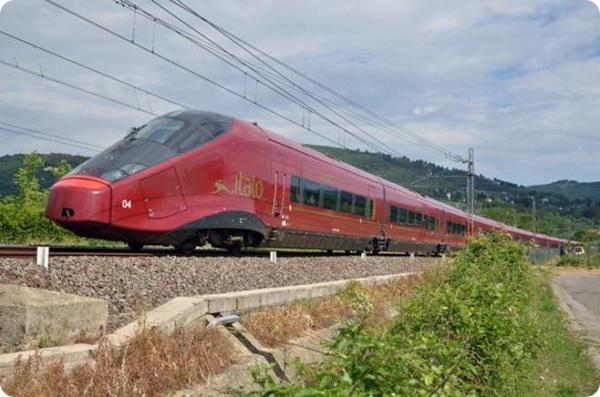 مؤلم... مهاجر مغربي قاصر دهسه قطار بإيطاليا أمام أنظار أصدقائه