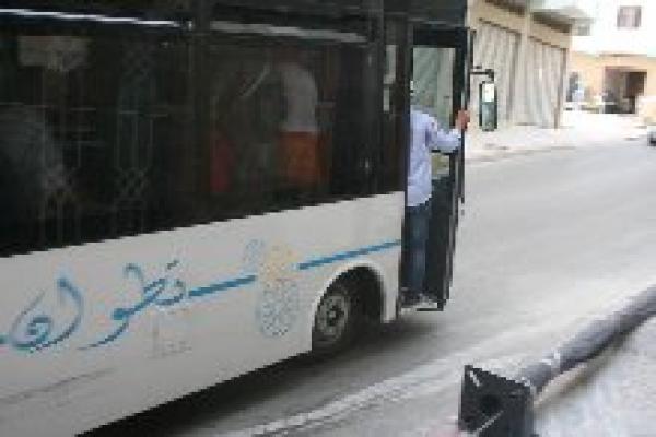 سكان حي بوجراح الكريان،، يشكون أزمة النقل الحضري والي جهة طنجة تطوان