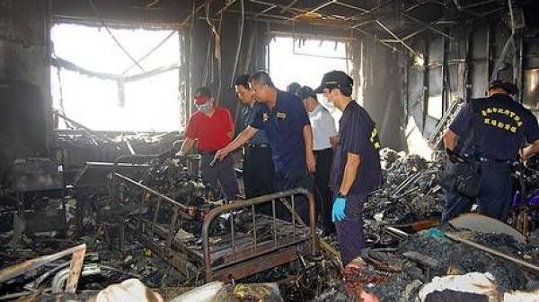 مريض تايواني يئس من الشفاء فأشعل النار في المستشفى