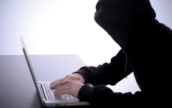 بريطانيا تحذر شبابها من عصابات الابتزاز الجنسي بالمغرب