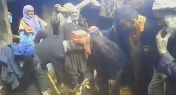 مآساة: انهيار سقف إسطبل يتسبب في نفوق 51 رأس ماعز لفلاح بجبال أزيلال و فيديو مؤلم يوثق الحادث