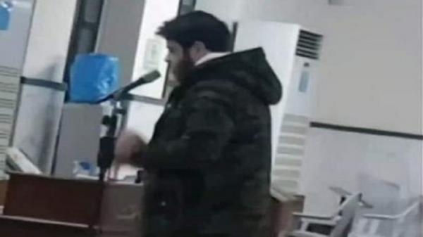 بعد إعلان إعتزاله.. الفنان أدهم النابلسي يؤم المصلين في أحد المساجد(فيديو)