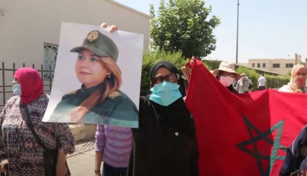 احتجاجات أمام ولاية وجدة للمطالبة بعودة القائدة "إكرام"!