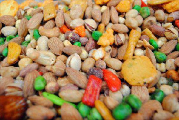 ثلاث حبات من الفستق لقوام رشيق