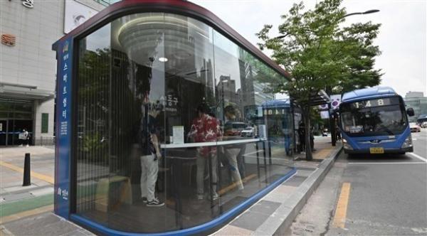 كوريا الجنوبية  تطور محطات حافلات متقدمة تكنولوجياً لمكافحة كورونا