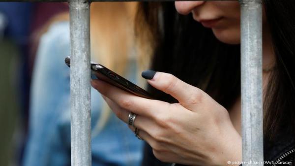 لماذا قطعت الجزائر الانترنت لساعات؟