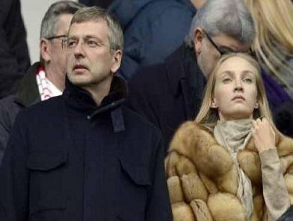 تفاصيل أغلى حالة طلاق فى تاريخ الكرة