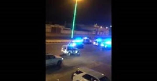 بالفيديو.. حصان تائه يسبب أزمة مرورية بالسعودية