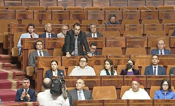 البرلماني بن سليمان: الحكومة سارعت باخراج الحماية الاجتماعية وماكينش مغربي ميبغيش الوالدين يستافدو منها