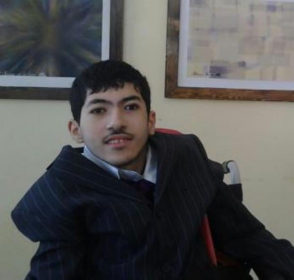 أحمد أمين النولي .. قصة نجاح تلميذ مغربي تحدى الاعاقة و نال لقب "النابغة" 