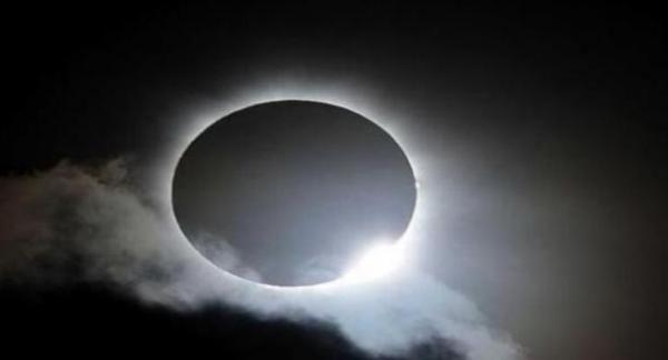 كسوف كلي للشمس في الأرجنتين و الشيلي