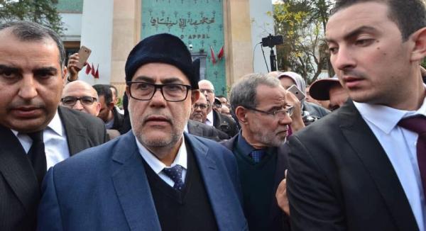 القاضي يقرر تأجيل محاكمة حامي الدين الى هذا التاريخ..وبنكيران لمُؤازريه: واش دابا مخلوعين غير من استدعاء المحكمة؟