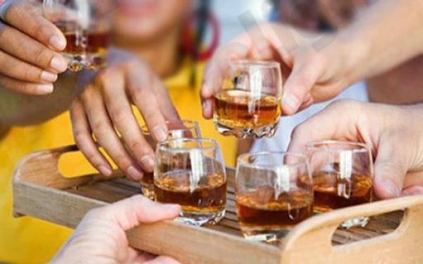 سهرة ماجنة فوق سطح منزل بجدة تستنفر السلطات الأمنية السعودية ( الفيديو)