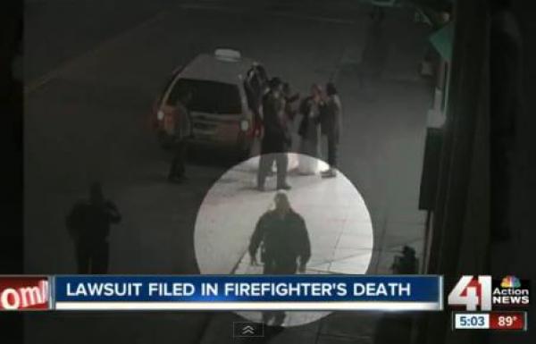 بالفيديو: شرطي يقتل عريساً ليلة زفافه