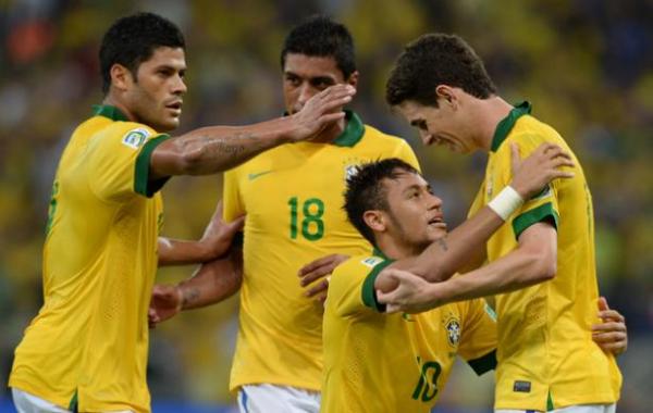 بالفيديو : البرازيلي هالك يسجل هدفا جميلا بعد 3 تمريرات كعبية