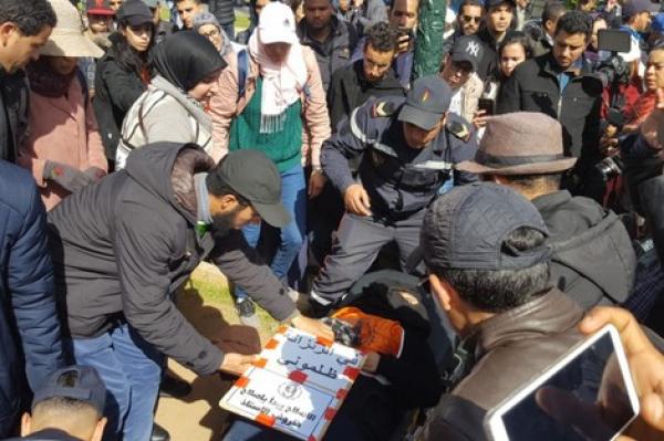 مديرية الأمن تُبرر استعمال "القوة" في مواجهة احتجاجات الأساتذة بالرباط