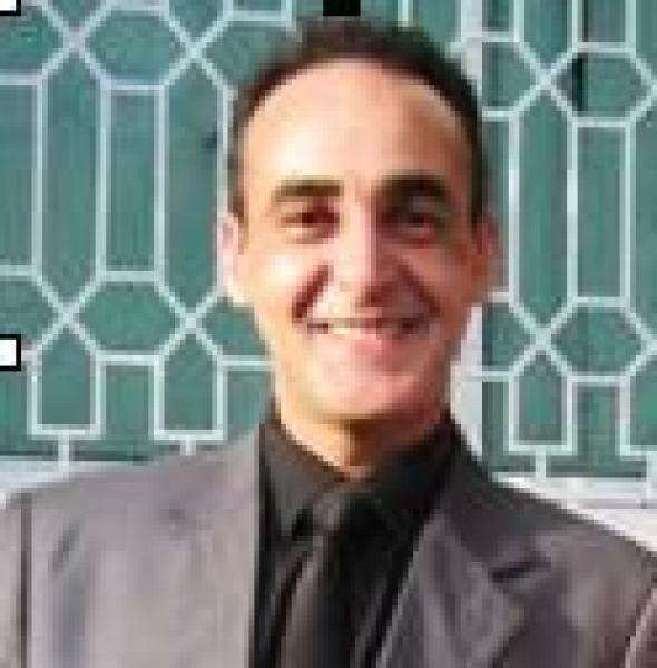 احتواء الحراك الاجتماعي، وتوجيه التفاعل معه..