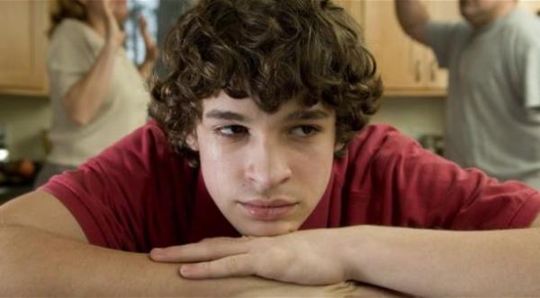 تأثير الألفاظ المسيئة على علاقة الآباء بالأبناء