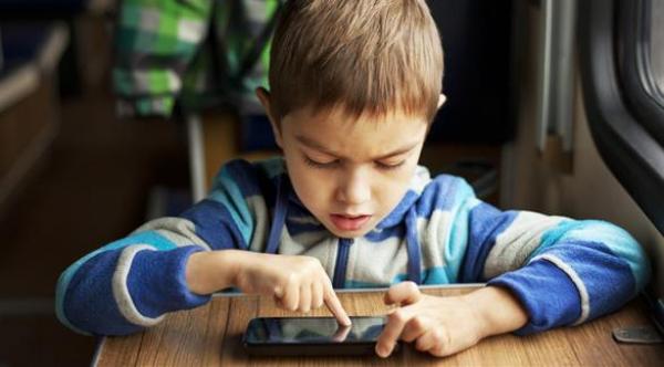 طرق التعامل مع مشكلة نقص الانتباه لدى الطفل الدارج