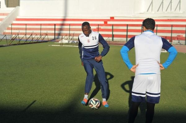 المغرب التطواني يخوض قمة الرجاء في غياب "نصف" الفريق