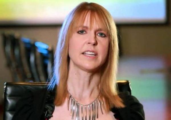 تعرف على قصة أبخل مليونيرة في العالم...تتغذّى على طعام القِطط درءًا للإنفاق