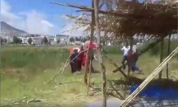 بالفيديو .. باشا تطوان يمنع مواطنين من الاحتجاج لكي لا يراهم الملك !