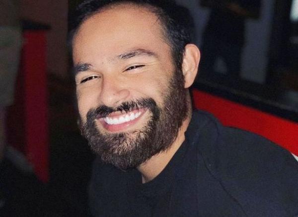 شاب في العشرينات ما زال يعاني من كورونا بالرغم من مضي 52 يوماً على إصابته