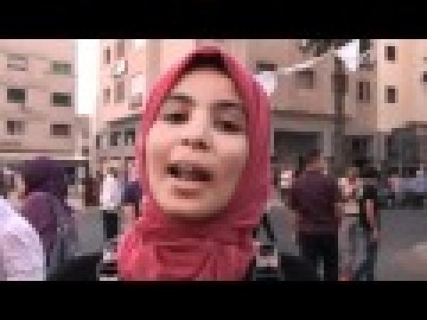 شابة كانت تنتظر من الملك أكثر من الدستور