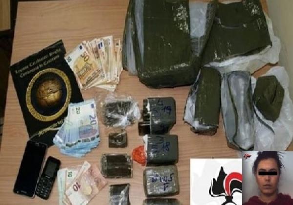 الشرطة الإيطالية تعتقل مهاجرة مغربية تتاجر في المخدرات وتحجز لديها كمية كبيرة وتعرضها على الصحافة