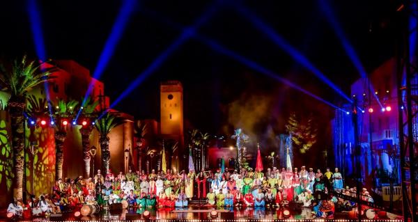 بالفيديو: "الأولى" تحتفي بفن "كناوة" في حفل استثنائي بارز شارك فيه أزيد من 120 فنانا