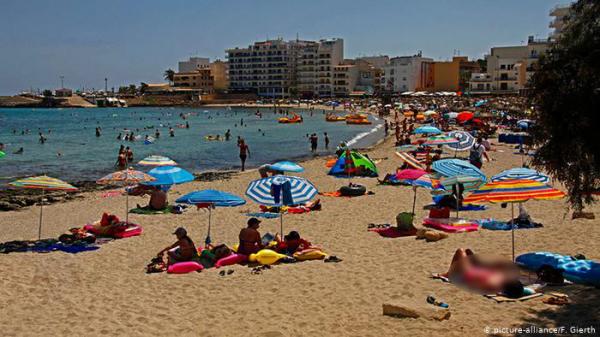 متى تفتح الحدود أبوابها للسياح.. هذه خطط دول أوروبية وشرق أوسطية لفتح الحدود!