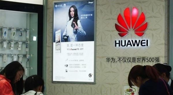 شركات الاتصالات اليابانية تدرس وقف بيع هواتف "هواوي"