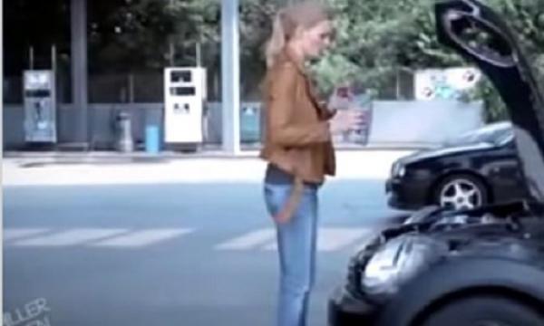 بالفيديو: امرأة تبتكر طريقة مضحكة ومثيرة لتبديل زيت سيارتها!