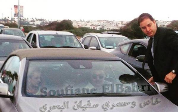 هكذا تدخل الجعايدي لفسح الطريق أمام سيارة الملك بعد ازدحام شديد بكورنيش "عين الذياب" 